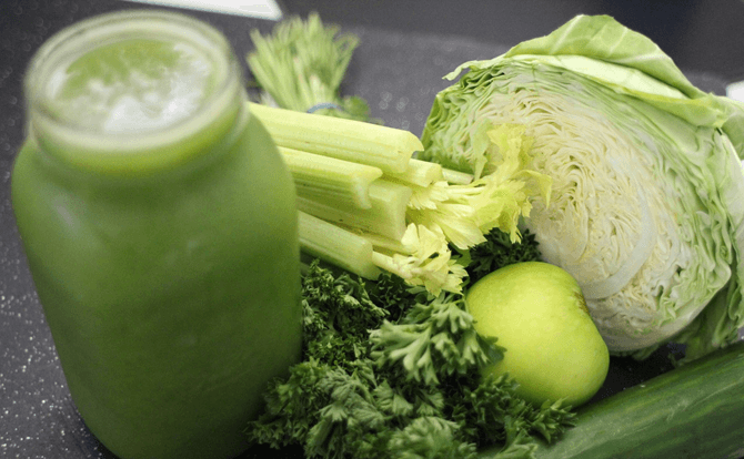 生野菜と野菜ジュースの違い